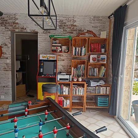 Douceur Du Sud , Privee Avec Piscine Et Jeux De Cafe Villa Saint-Andre-d'Olerargues