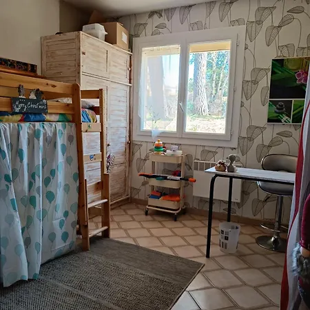 Douceur Du Sud , Privee Avec Piscine Et Jeux De Cafe *