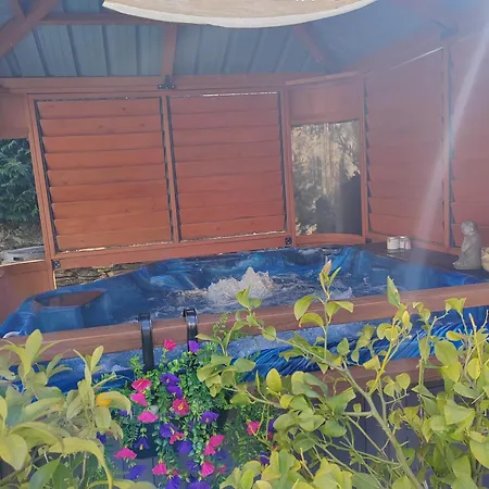 Douceur Du Sud , Privee Avec Piscine Et Jacuzzi Pour Se Detendre * Saint-Andre-d'Olerargues