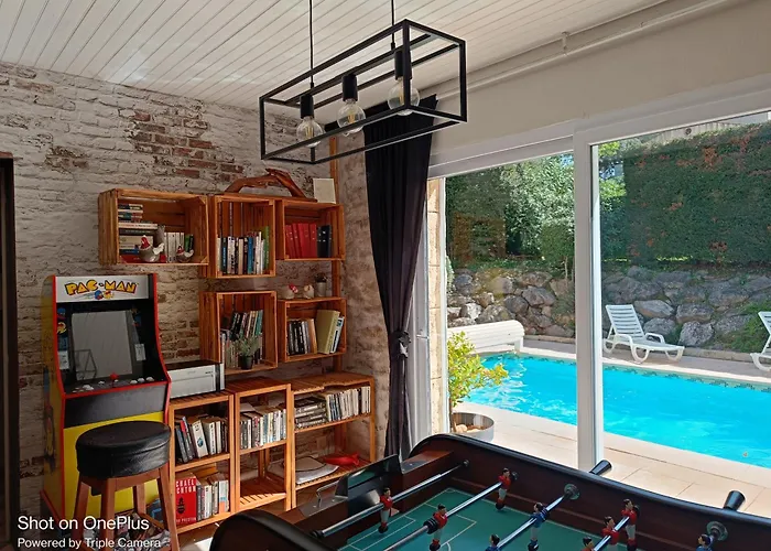 Privee Avec Piscine , Jacuzzi , Sauna , Borne Arcade Villa *