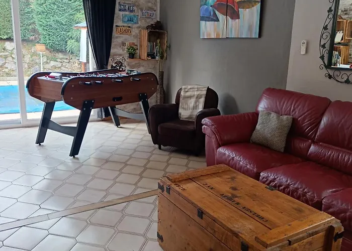 Privee Avec Piscine , Jacuzzi , Sauna , Borne Arcade Villa *