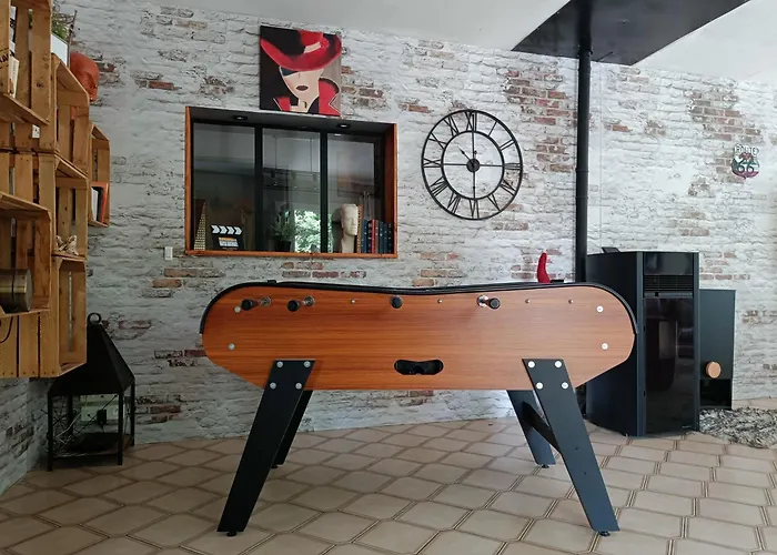 Privee Avec Piscine , Jacuzzi , Sauna , Borne Arcade Villa *